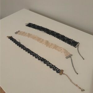 Elegant Black and Cream Lace Choker Set